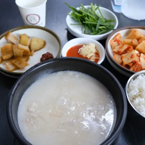 행복돼지국밥
